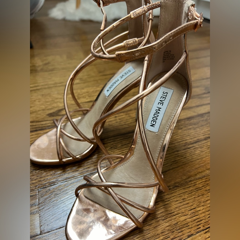 Steve Madden high heels in gold size 7